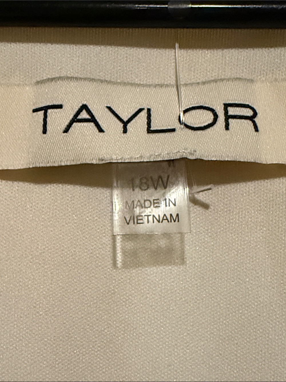 Women's Taylor Foldover Patchwork V-Neck Tiered Dress Size 18W NWT! - Picture 7 of 10